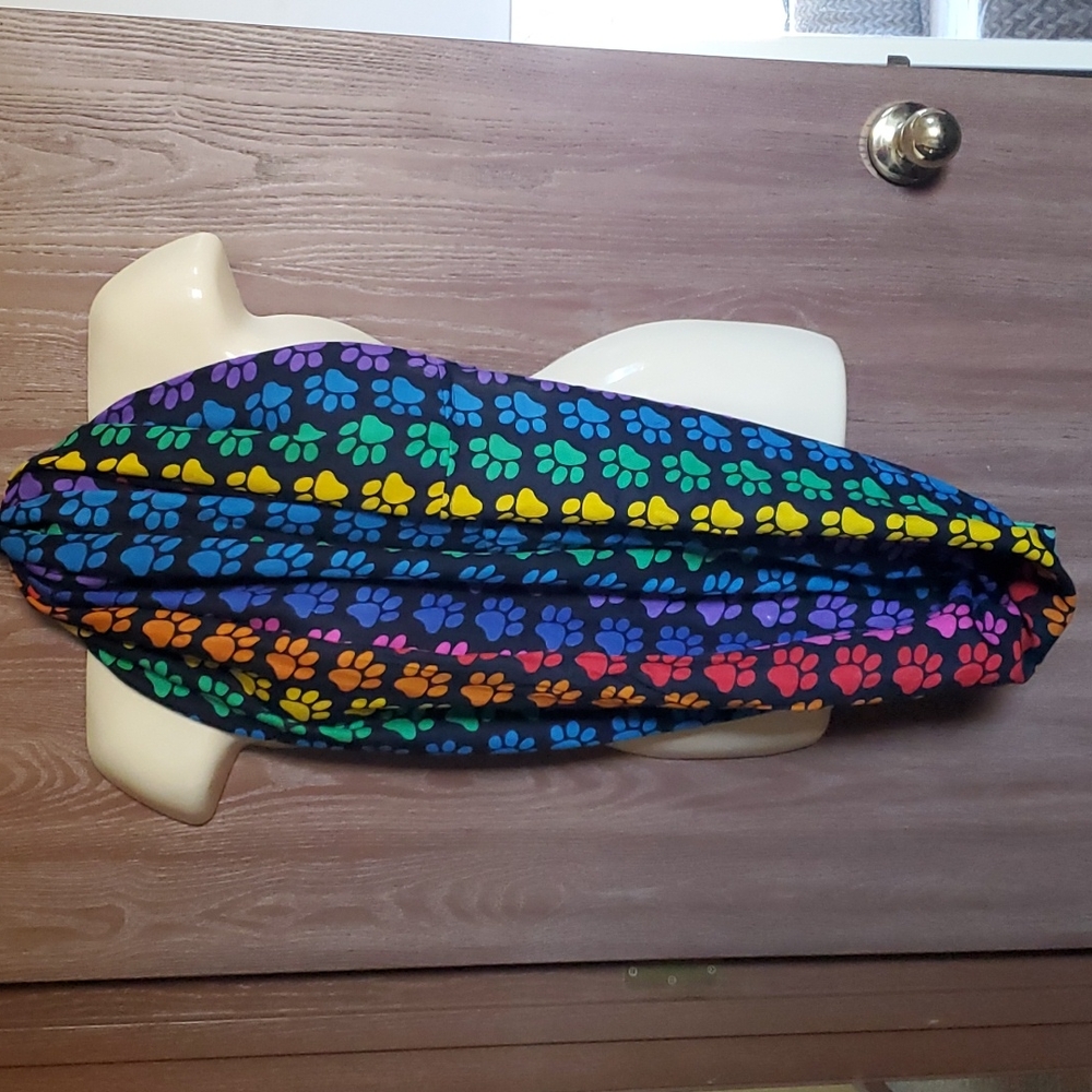 🌈Rainbow Paw Print🐾 Infinity Scarf